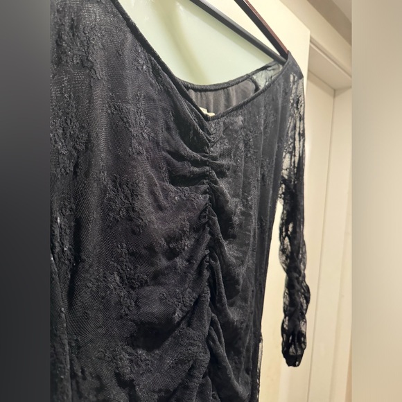 Black Lace Dress - Picture 7 of 7